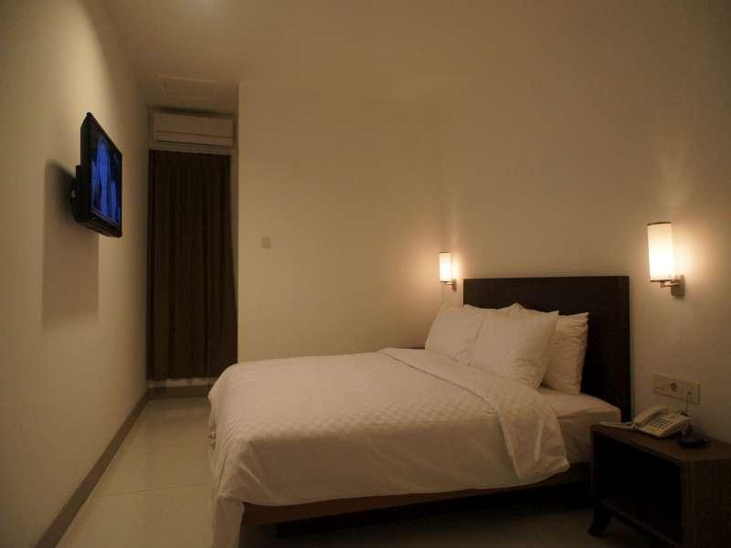 Hello Hotel Semarang Luaran gambar
